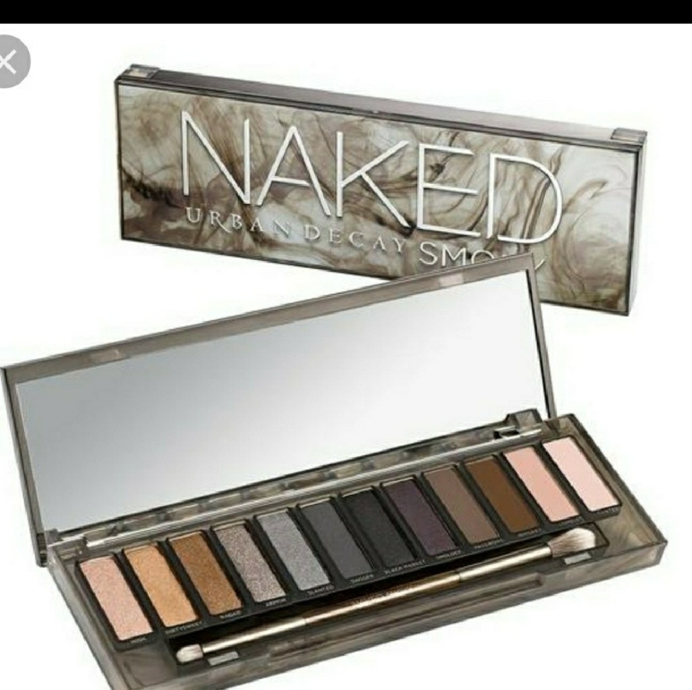 BNIB. UD Smokey palette!